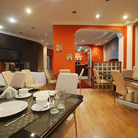 Mini hotel Izmir Restaurant photo